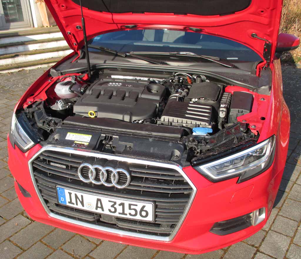 Audi A3: Blick unter die Haube auf den 2,0-Liter-Selbstzünder.