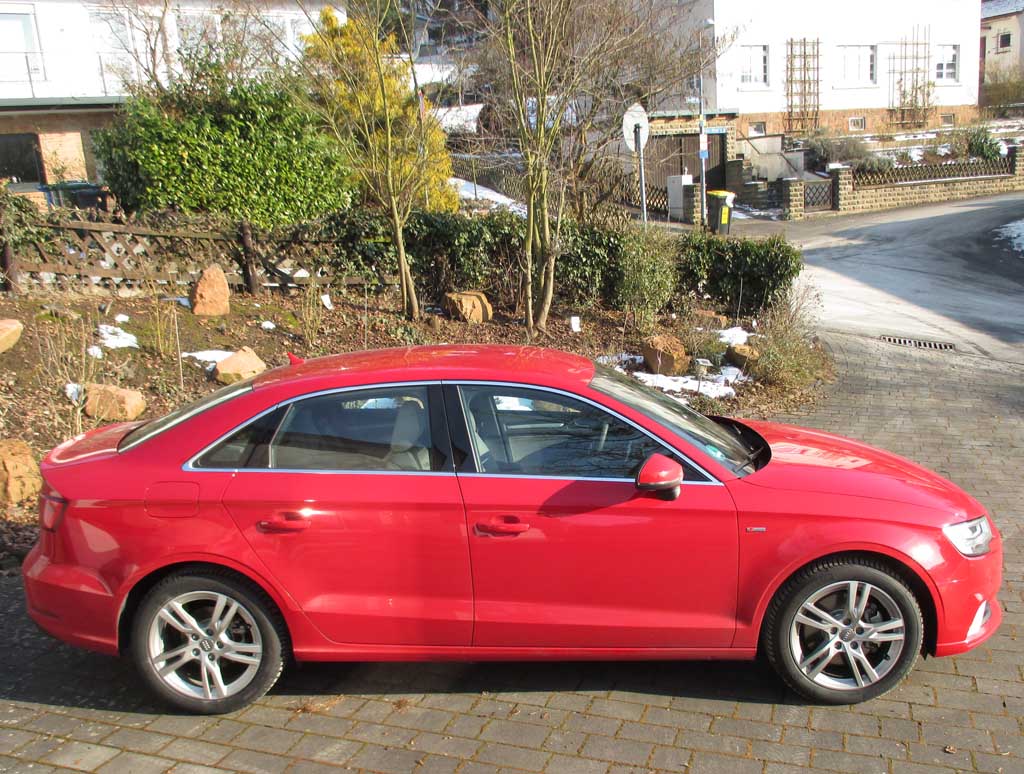 Audi A3: Und so sieht die kompakte Premiumlimousine von der Seite aus.