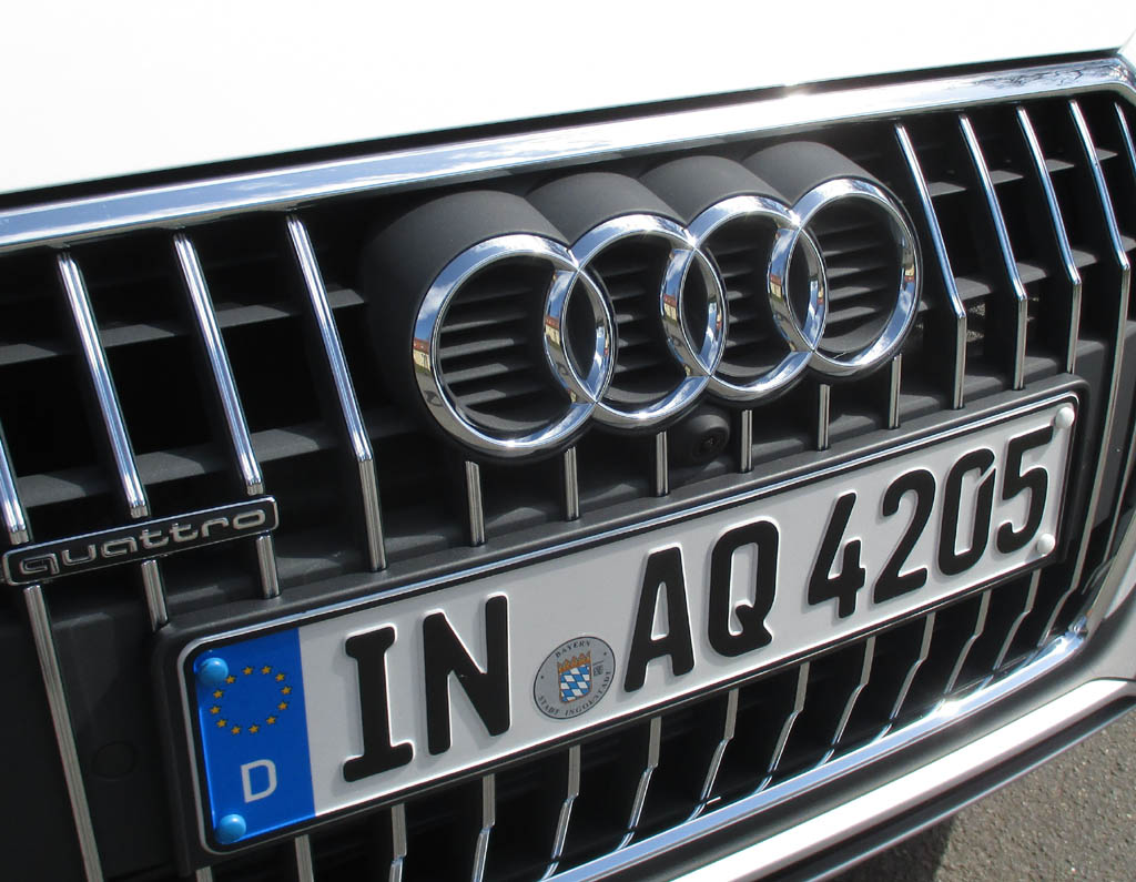 Audi A4 Allroad Quattro: Die vier Markenringe sitzen vorn im Kühlergrill.