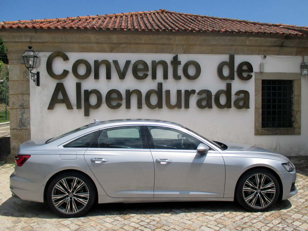 Audi A6: Und so sieht die Limousine jetzt von der Seite aus.