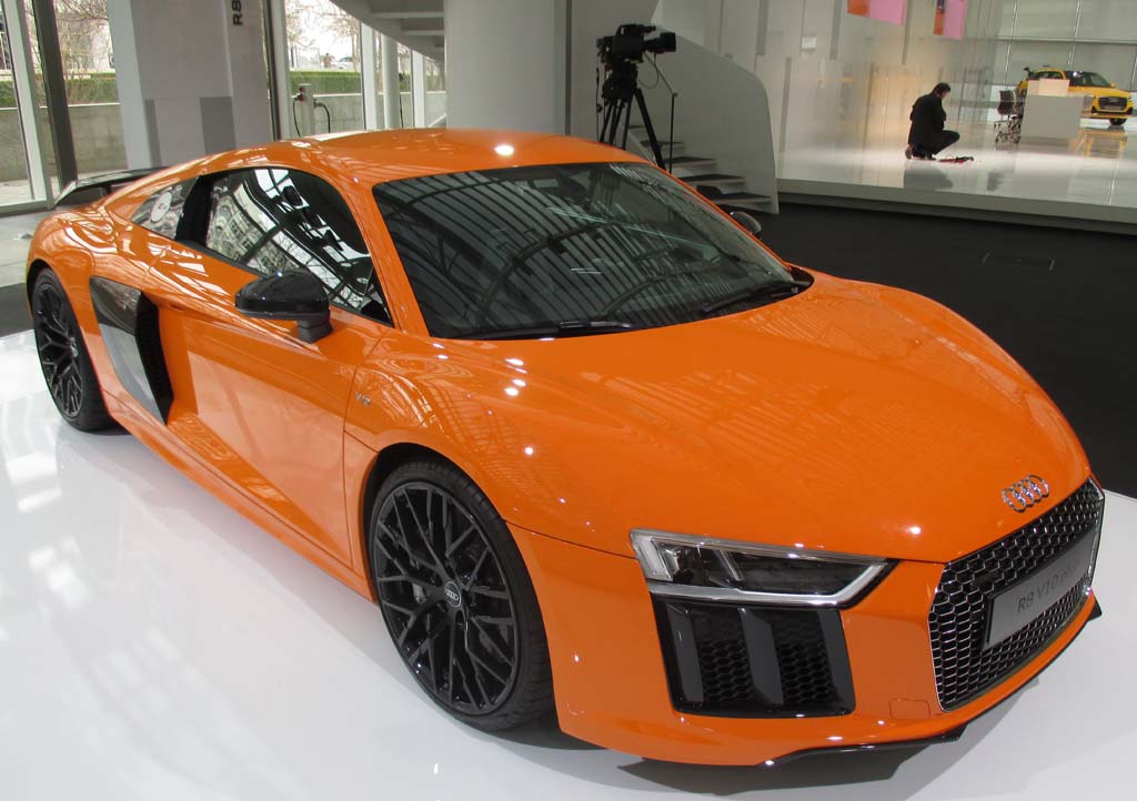 Neu bei Audi 2016: Zehnzylinder-Supersportwagen-Coupé R8 V10 plus.