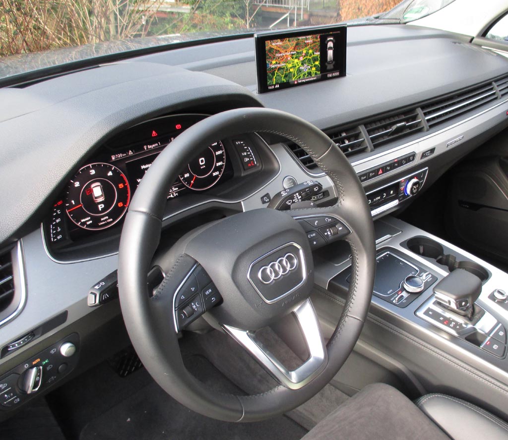 Audi Q7: Blick ins sportlich-noble Cockpit.