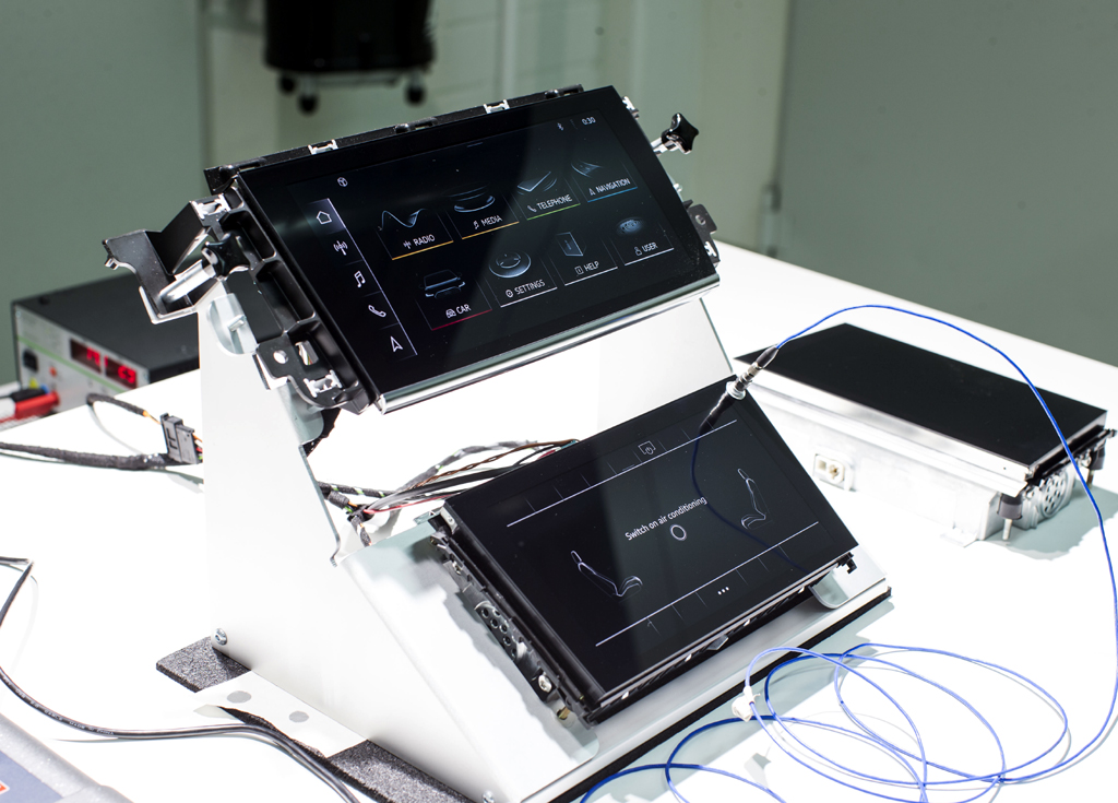 Audi-Qualitätssicherung, Absicherungslauf: Hier geht es auch um Touchdisplays. Fotos: Audi
