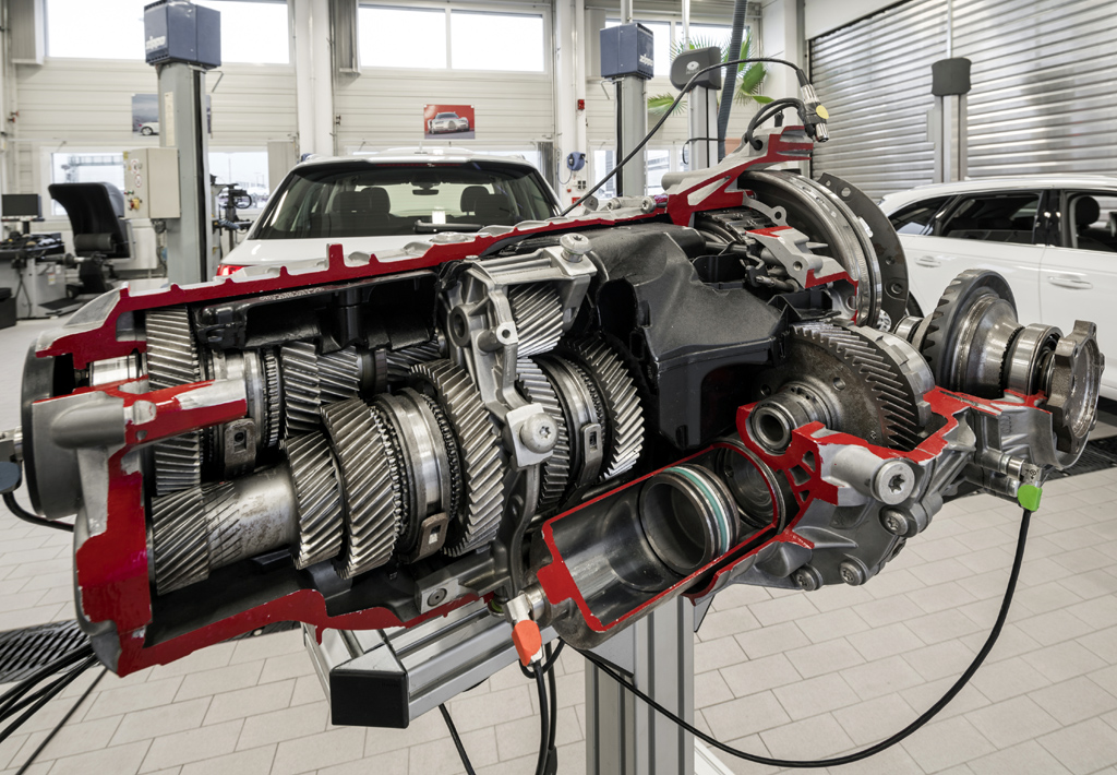 Audi-Qualitätssicherung, Servicetechnik: Die Untersuchung erstreckt sich auch auf Einzelkomponenten.