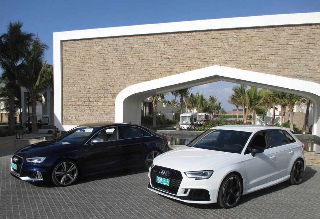 Audi RS3, hier im Doppelpack mit Limousine (links) und Sportback (rechts).