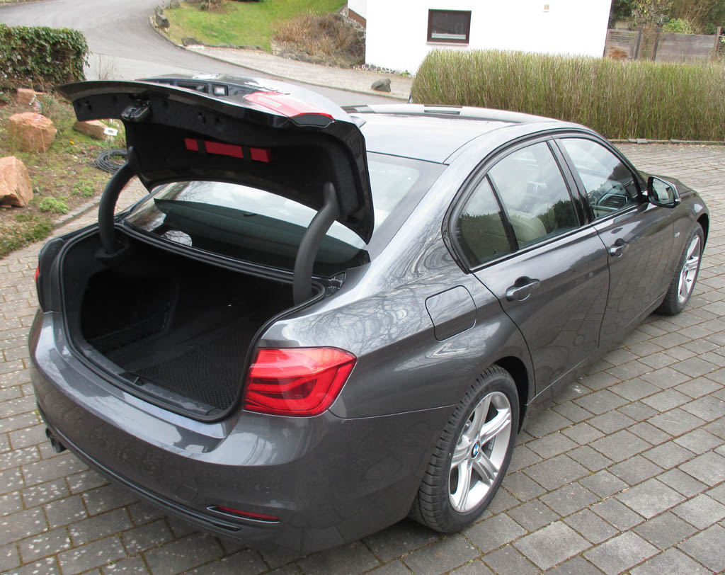 BMW 320d: Das Gepäckabteil fasst immerhin noch 480 Liter.