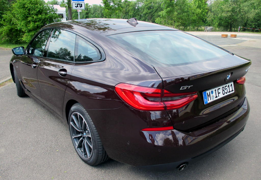 BMW 6er GT: Heck-/Seitenansicht.