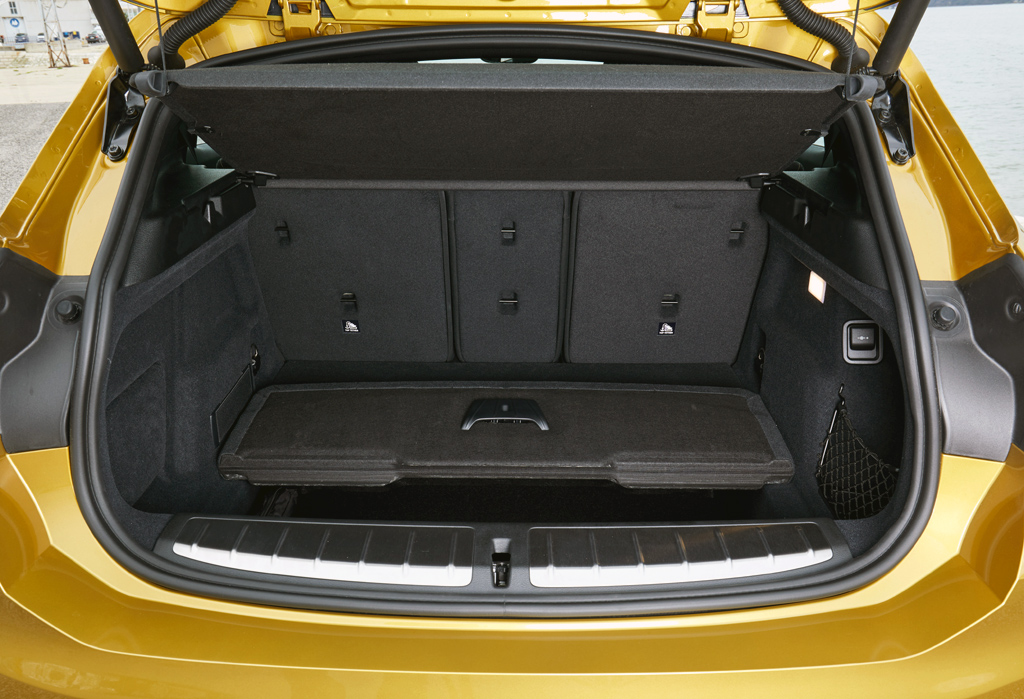 BMW X2: Das Gepäckabteil fasst stattliche 470 bis 1355 Liter.