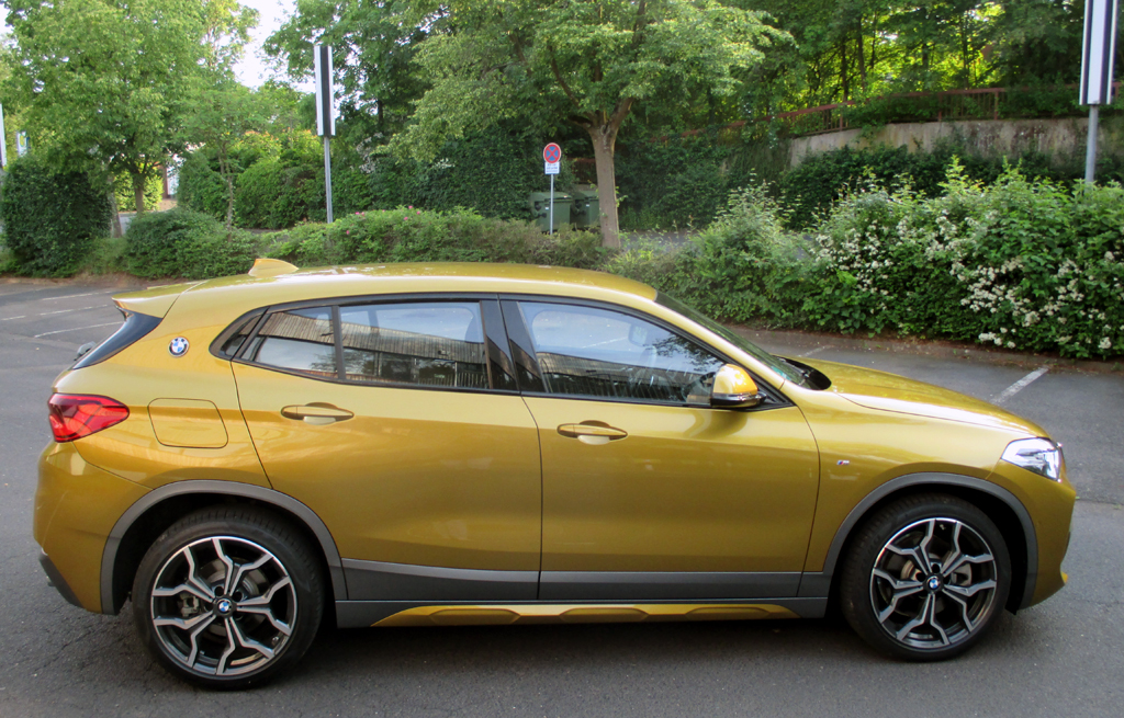 BMW X2: Und so sieht das Sports Activity Coupé von der Seite aus.