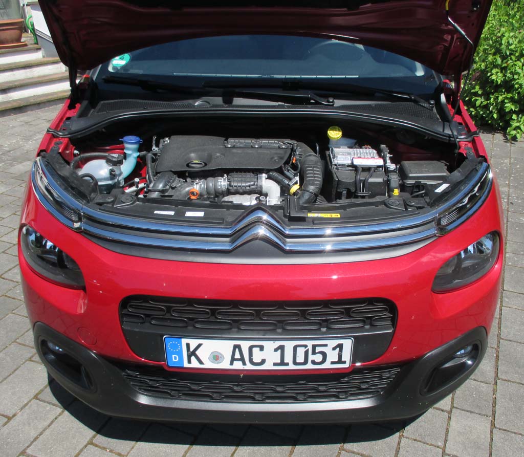 Citroën C3: Blick unter die Haube auf den 1,6-Liter-Selbstzünder.