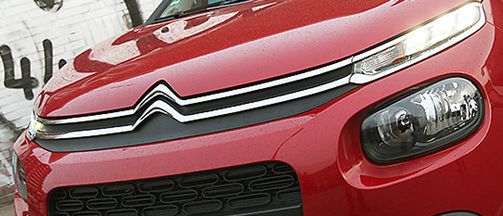 Citroën C3: Der Doppelwinkel ziert natürlich auch die Frontpartie.