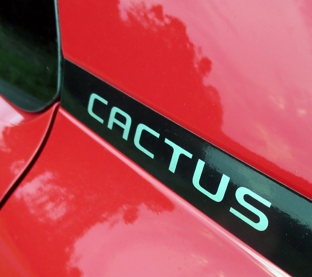 Citroën C4 Cactus: Modellschriftzug an der Seite.