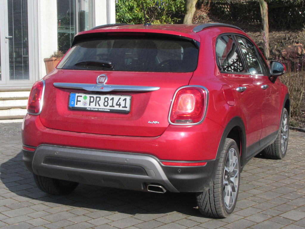Fiat 500X: Heck-/Seitenansicht.