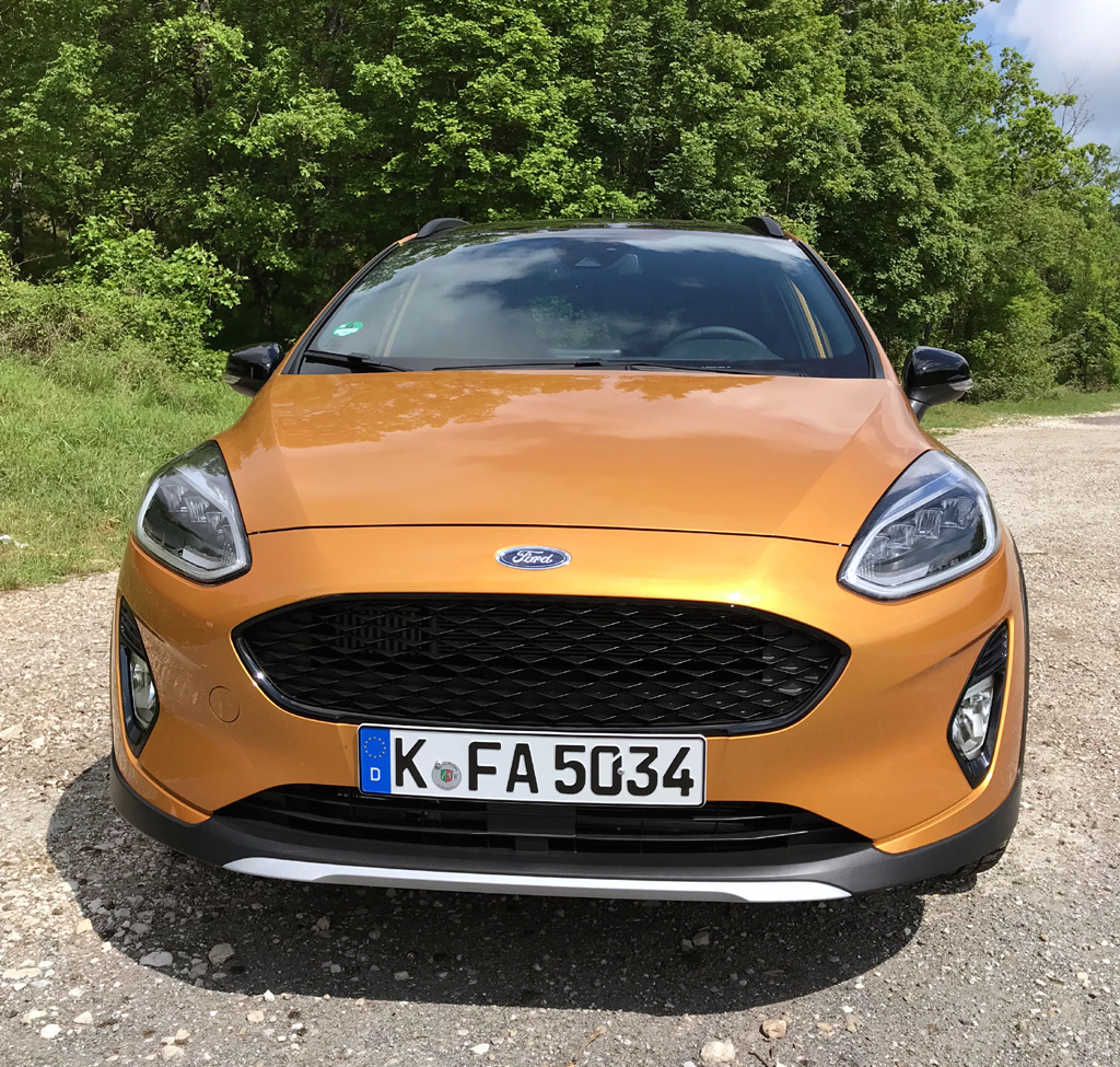 Ford Fiesta Active: Der Kühlergrill verfügt über ein spezielles Design. Fotos: Grebe