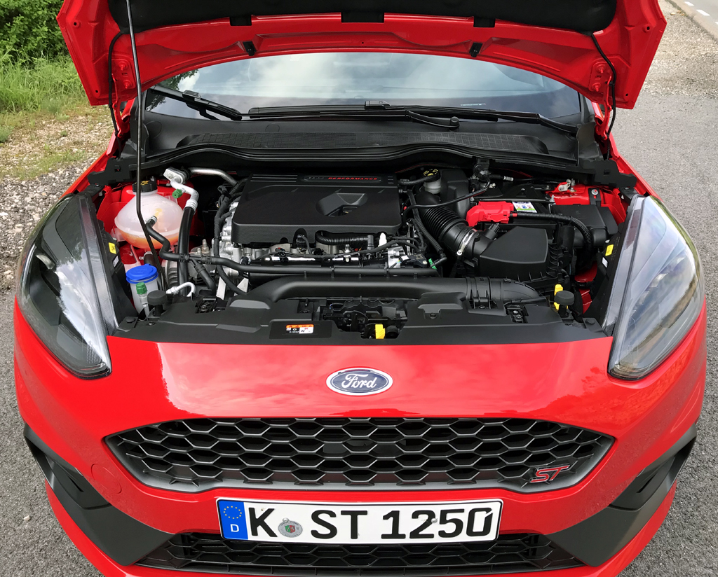 Ford Fiesta ST: Unter der Haube ist ein 1,5-Liter-Dreizylinder-Turbobenziner mit 200 PS am Werk.