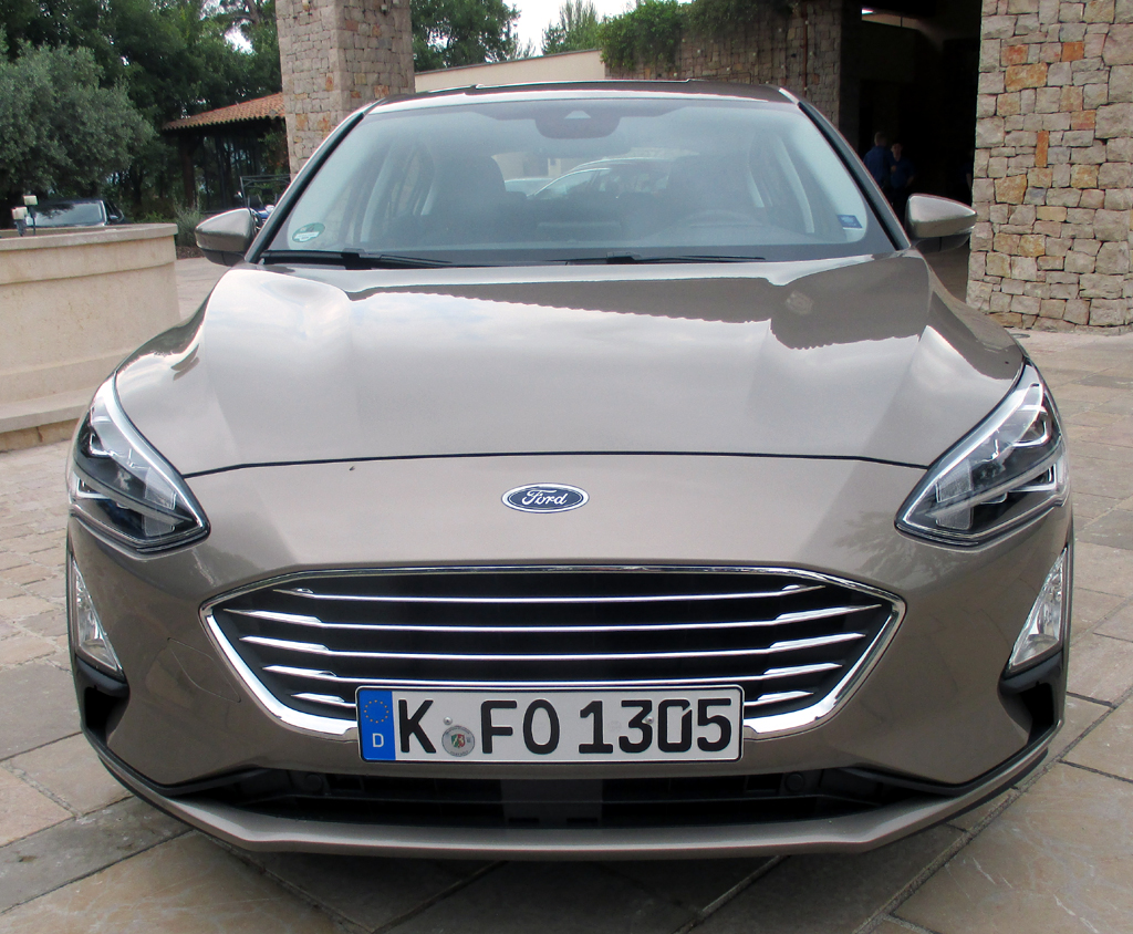 Ford Focus: Blick auf die Frontpartie. Fotos: Koch