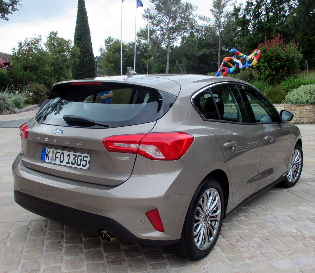 Ford Focus: Heck-/Seitenansicht.