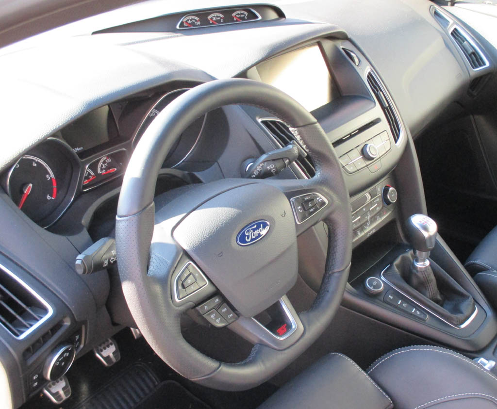 Ford Focus ST: Blick ins Cockpit.