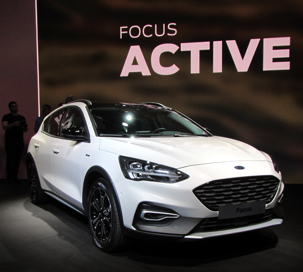 Ford Focus: Neu ist der wohl ab Dezember startende Crossover Active im robusteren Look.