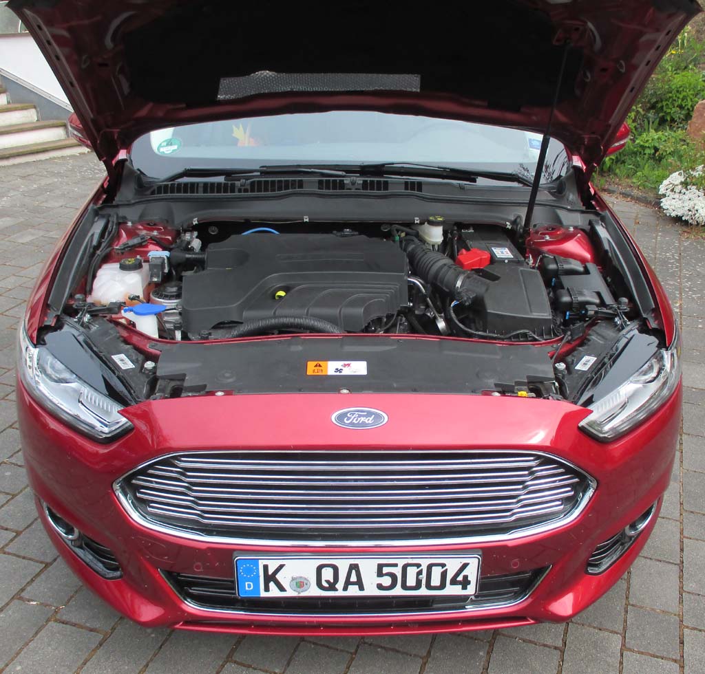 Ford Mondeo: Blick unter die Haube auf den 2,0-Liter-Selbstzünder.