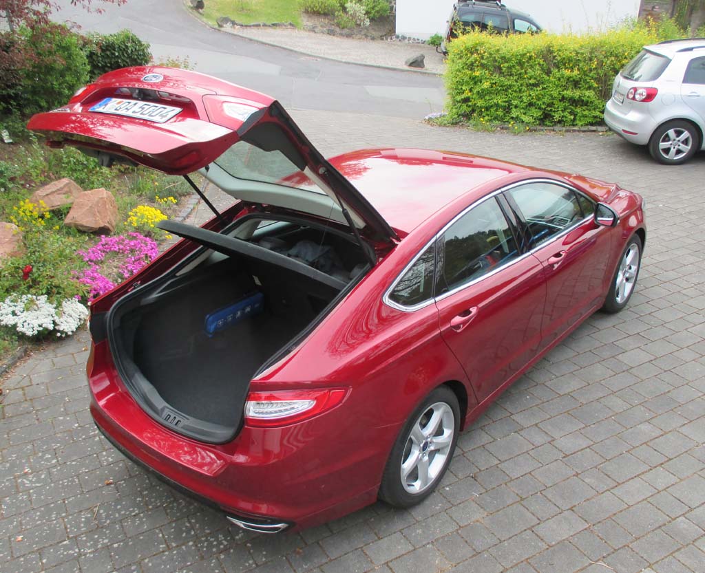 Ford Mondeo: Das große Gepäckabteil fasst stattliche 458 bis 1446 Liter.