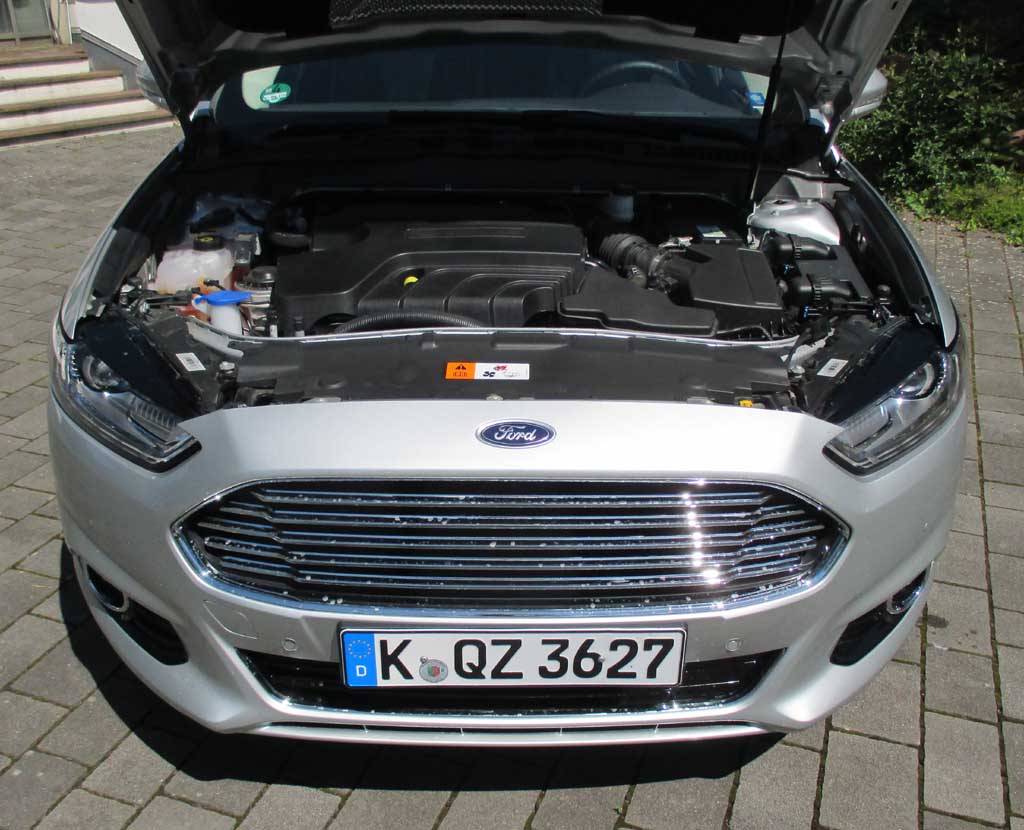 Ford Mondeo: Blick unter die Haube auf den 2,0-Liter-Selbstzünder.
