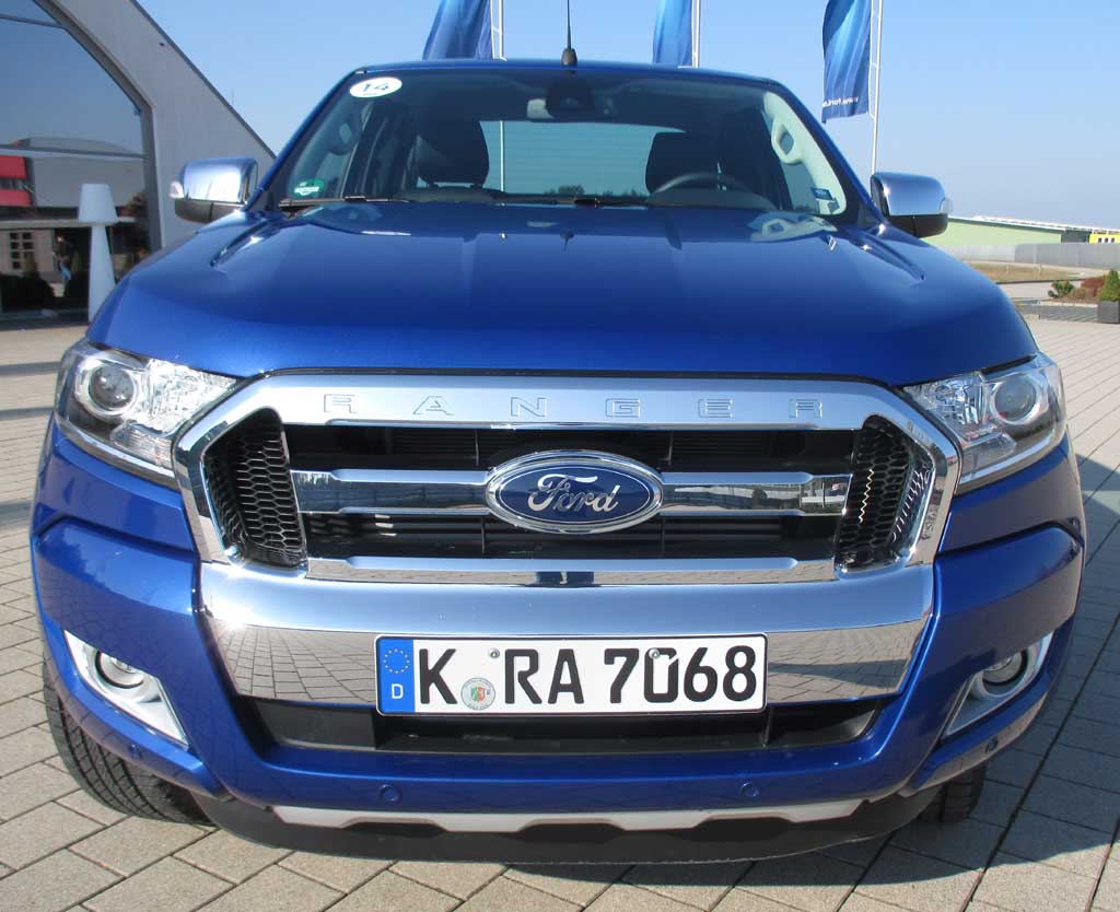 Ford Ranger: Blick auf die bullig wirkende Frontpartie.