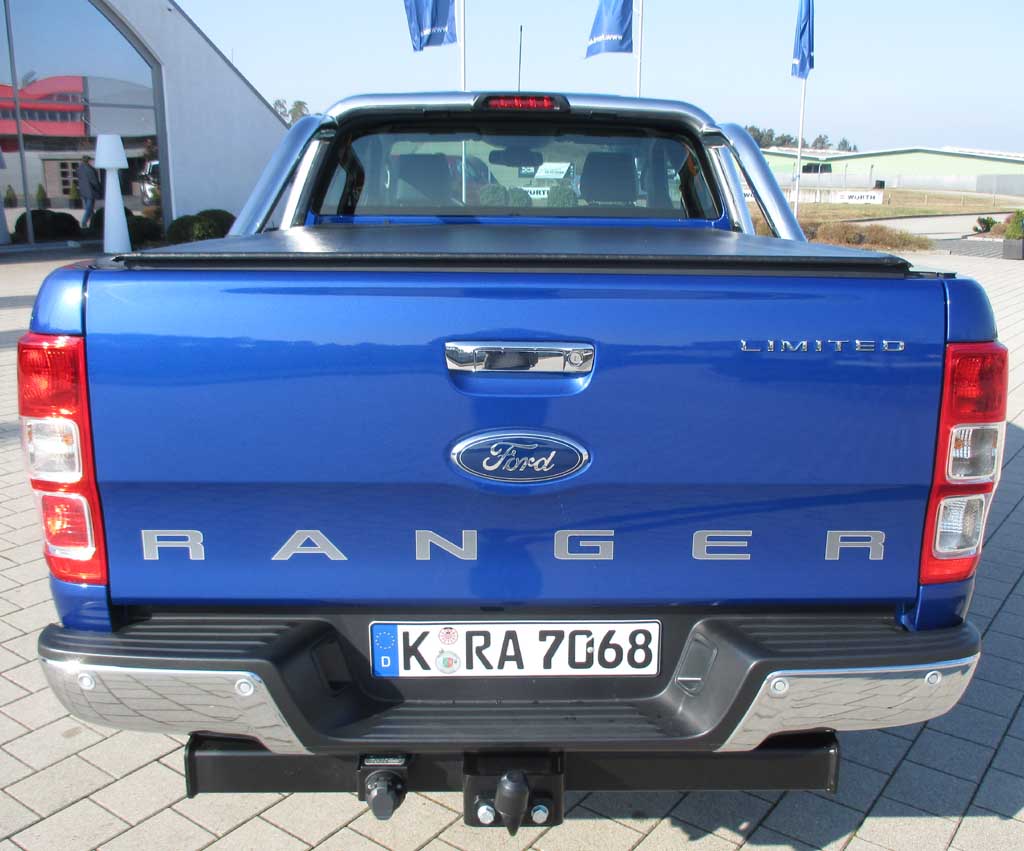 Ford Ranger: Markenlogo, Modell- und Ausstattungsschriftzug auf der Heckklappe. 