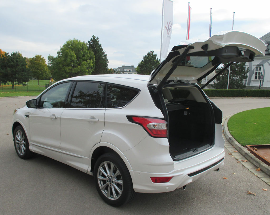 Ford Kuga Vignale: Das Gepäckabteil fast 456 bis 1653 Liter.