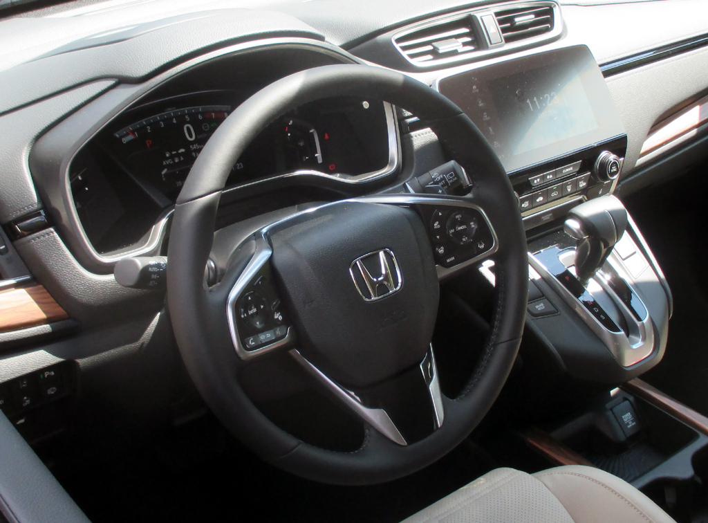 Honda CR-V: Im Cockpit geht es recht übersichtlich zu.