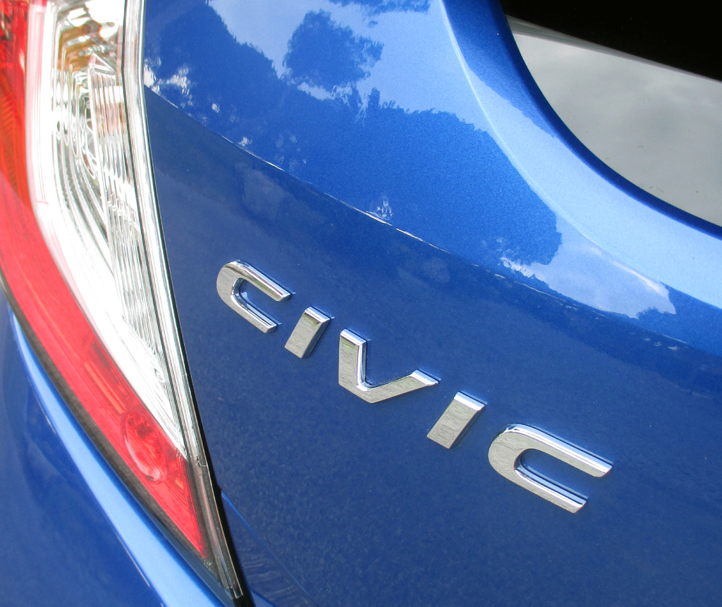 Honda Civic Diesel: Modellschriftzug auf der Hecktür.