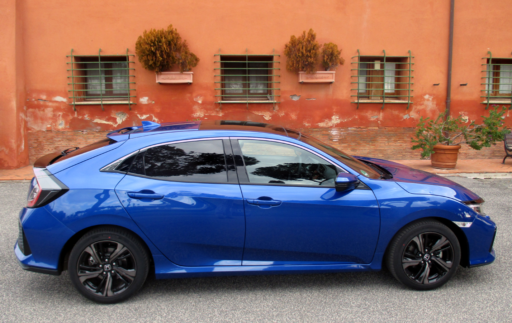Honda Civic Diesel: Und so sieht der Fließheck-Fünftürer von der Seite aus.