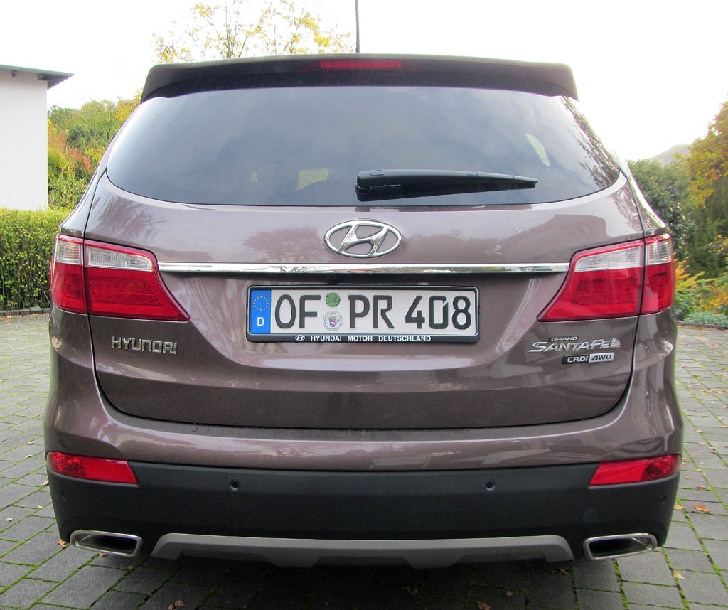 Hyundai Grand Santa Fe: Blick auf die Heckpartie.