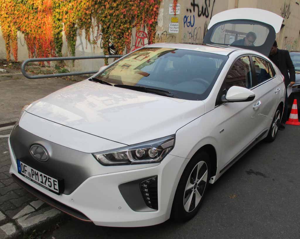 Hyundai Ioniq Elektro: Nach dem Hybrid ist er schon die zweite Ioniq-Variante. Fotos: Koch