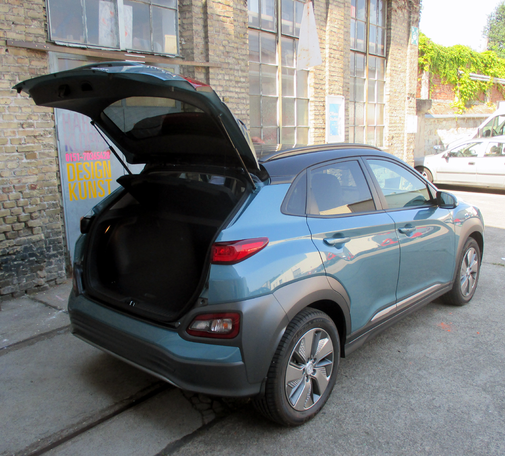 Hyundai Kona Elektro: Das Gepäckabteil fasst erweiterbare 323 Liter. 