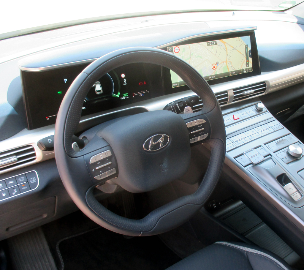 Hyundai Nexo: Im Cockpit geht es übersichtlich und wertig zu.
