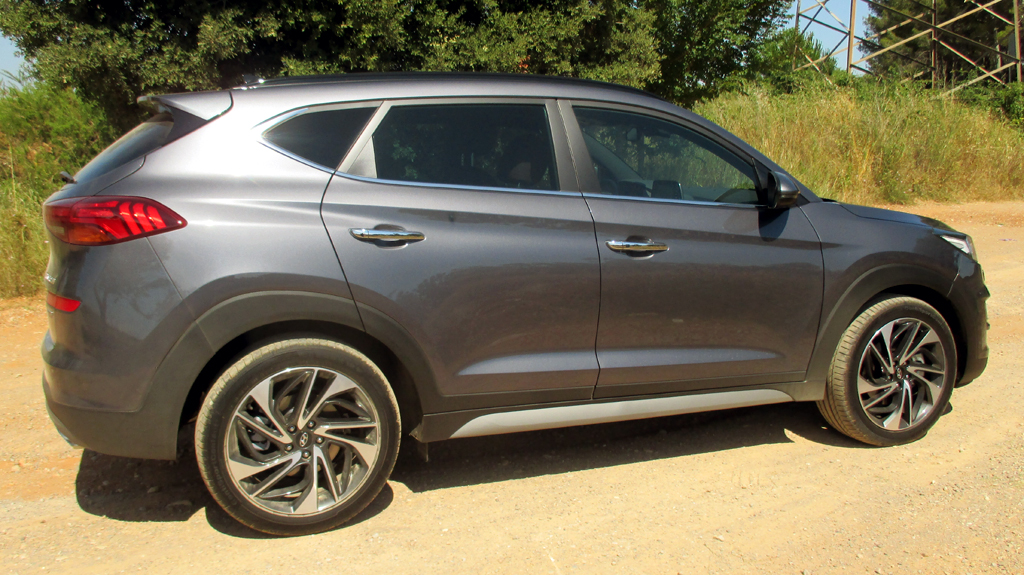 Hyundai Tucson: Und so sieht der fünftürige Fünfsitzer von der Seite aus.