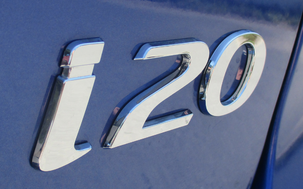 Hyundai i20: Modellkennung am Heck.