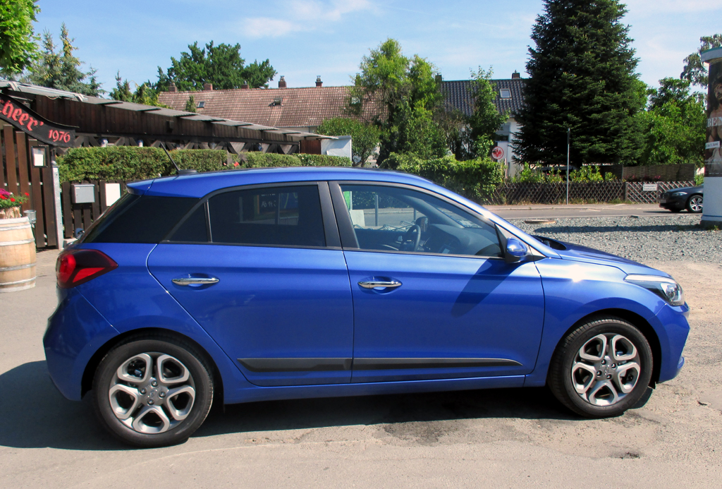 Hyundai i20: Und so sieht der fünftürige Fünfsitzer von der Seite aus. 