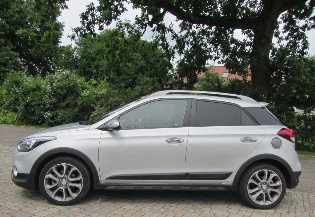 Hyundai i20 Active: Und so sieht der kleine Lifestyler von der Seite aus.
