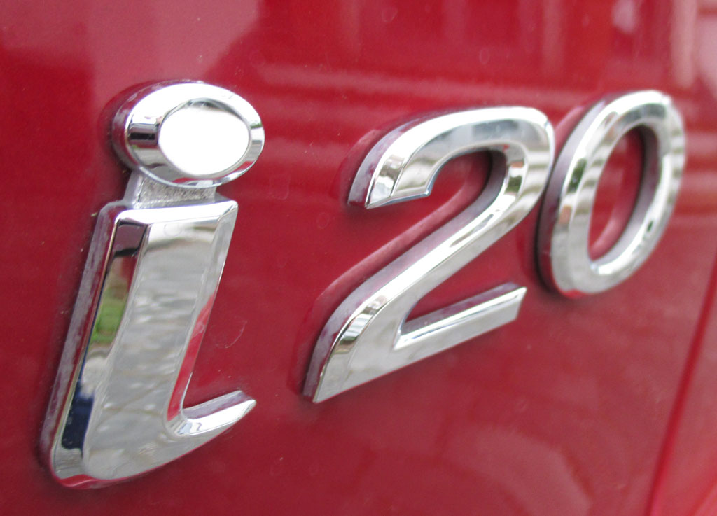 Hyundai i20: Modellkennung auf der Hecktür.