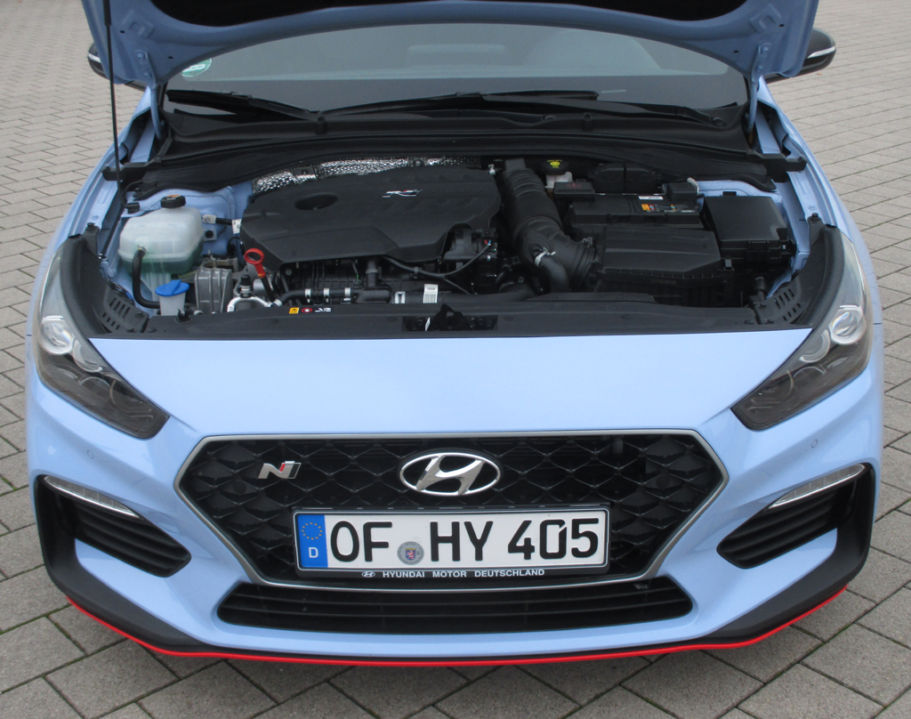 Hyundai i30N: Blick unter die Haube auf den 2,0-Liter-Vierzylinder-Turbo.
