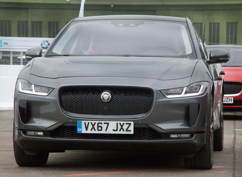 Jaguar I-Pace: Blick auf die Frontpartie. Fotos: Waldinger