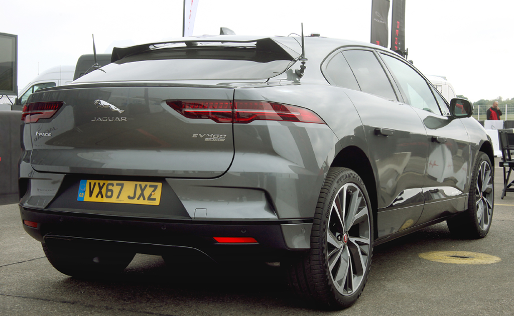 Jaguar I-Pace: Heck-/Seitenansicht.