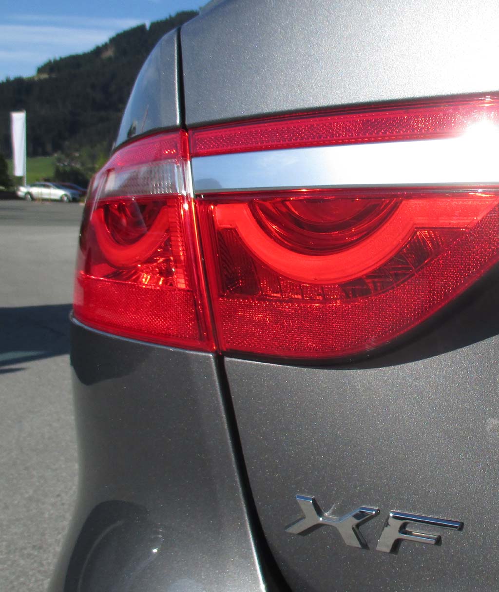 Jaguar XF: Die Businesslimousine gibt es jetzt auch als Diesel mit Allrad.    
