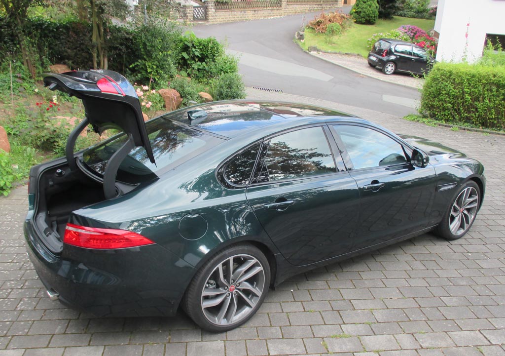 Jaguar XF: Das Gepäckabteil fasst 540 bis 885 Liter.