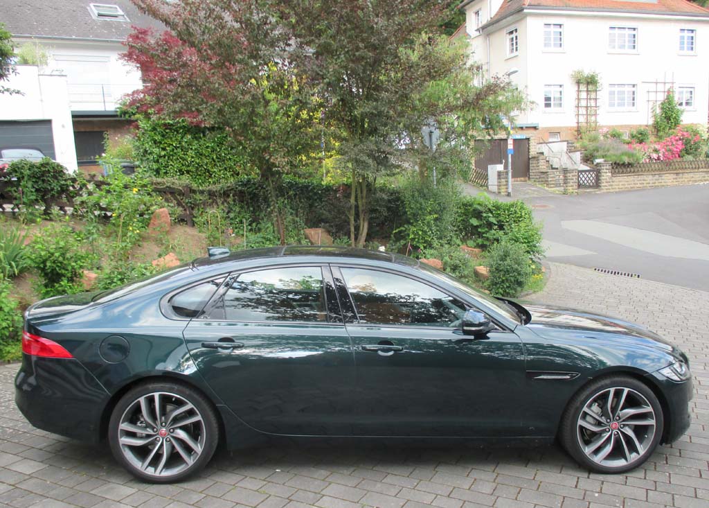 Jaguar XF: Und so sieht die Businesslimousine von der Seite aus.