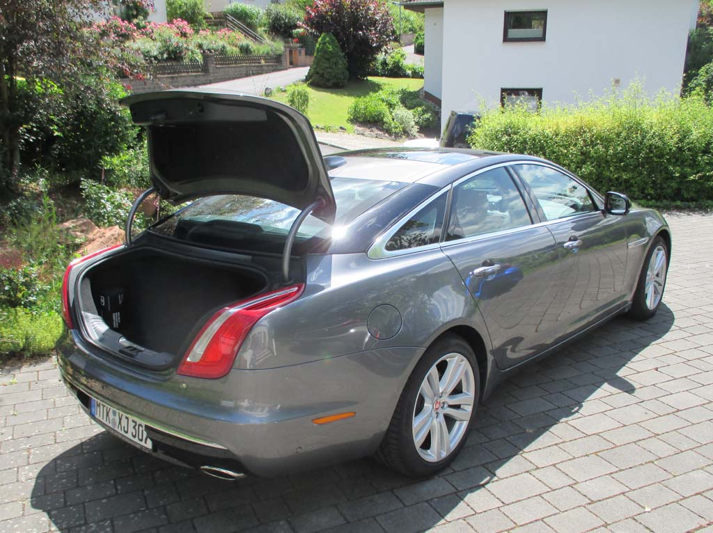 Jaguar XJ: Das Gepäckabteil fasst 478 Liter.