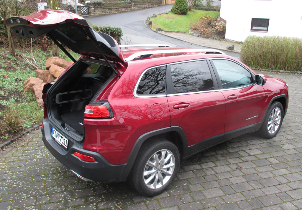 Jeep Cherokee: Das Gepäckabteil fasst 412 bis 1267 Liter. 