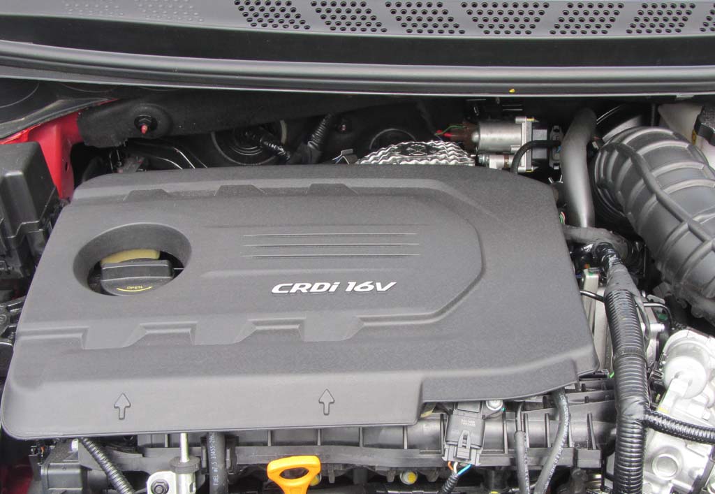 Kia Ceed: Blick unter die Haube auf den 1,6-Liter-Vierzylinder-Selbstzünder.